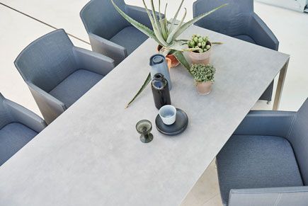 Caneline: Pure Dining Tisch