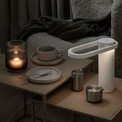 Blomus_HOOP_Mobile-LED-Leuchte