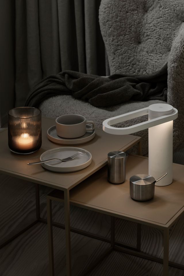 Blomus_HOOP_Mobile-LED-Leuchte
