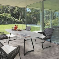 Jura Fuss Delemont 220x100cm Stahl schwarz Dekton Kreta Allanis Ebony Alu eisengrau