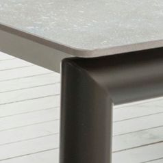 Cortina Tisch Edelstahl eisengrau lackiert Platte Dekton Orix 88 Detail