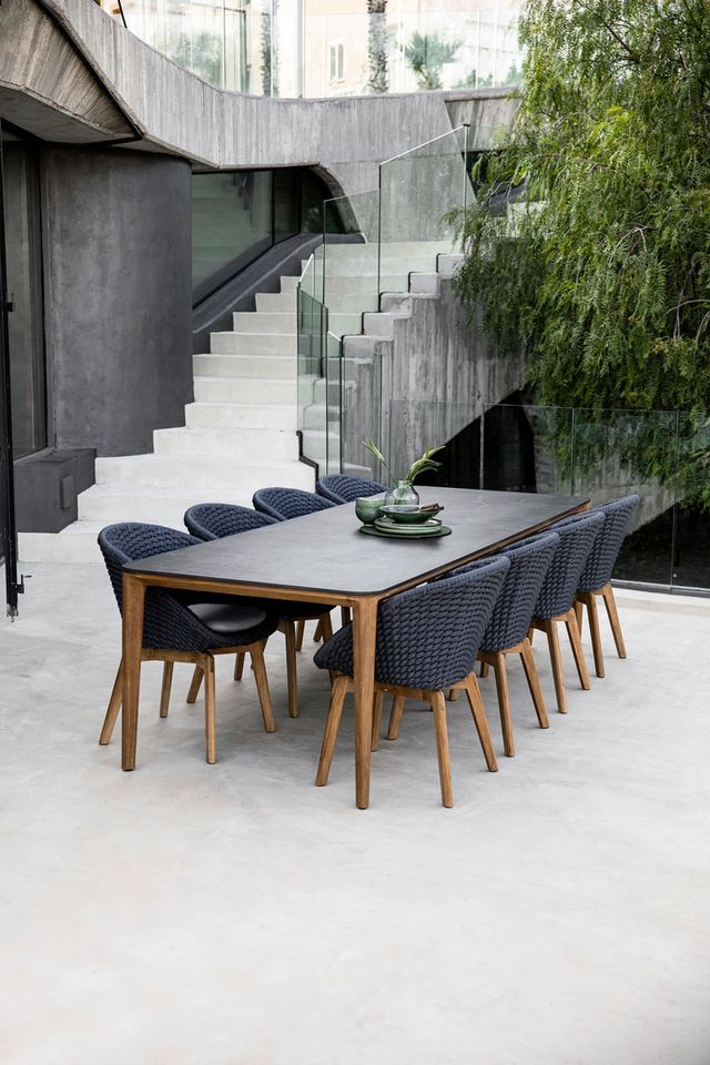 Caneline: Aspect Outdoortisch Seite