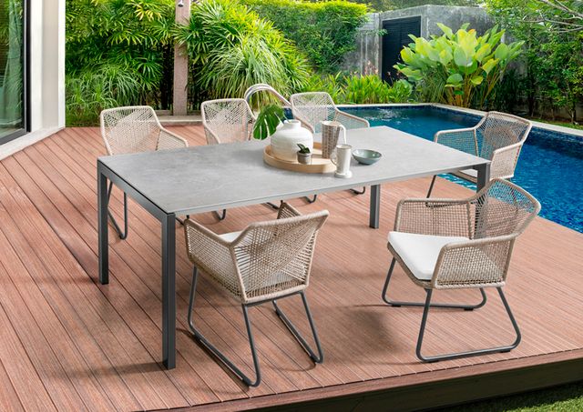 SITMobilia Tisch Ventura Edelstahl eisengrau 210x95-_Dekton 8mm Stuhl Soke Camilo Kufe Alu eisengrau Twisted beige