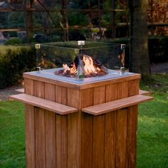MANIA Cocoon Feuertisch Teak Stehtisch
