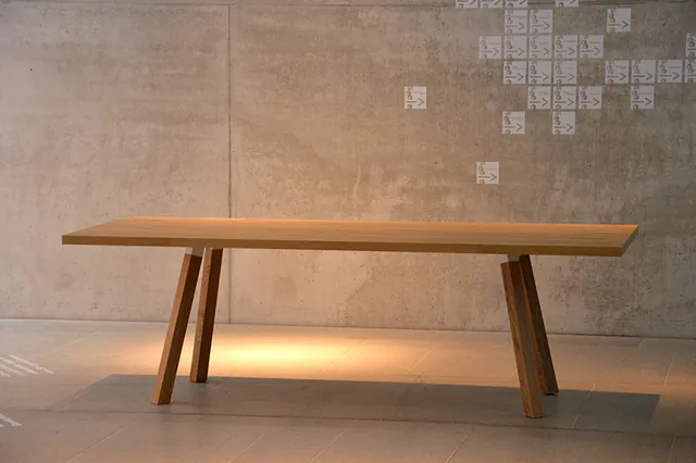 jankurtz artwork tisch eiche massiv