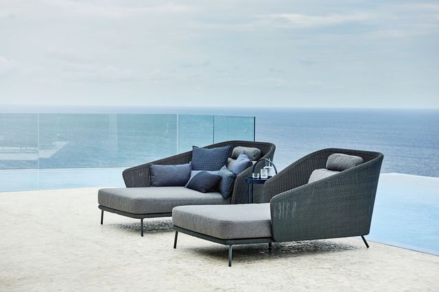 Caneline: Mega Daybed