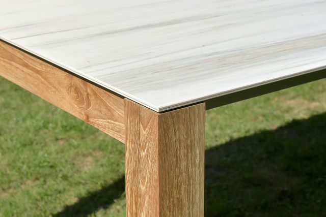 SITMobilia Olympia München HolzTeak Keramik Zebrino Detail