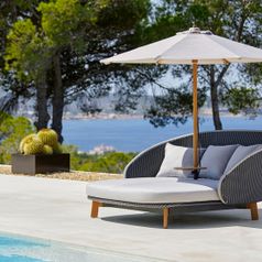 Caneline: Peacock Sunbed