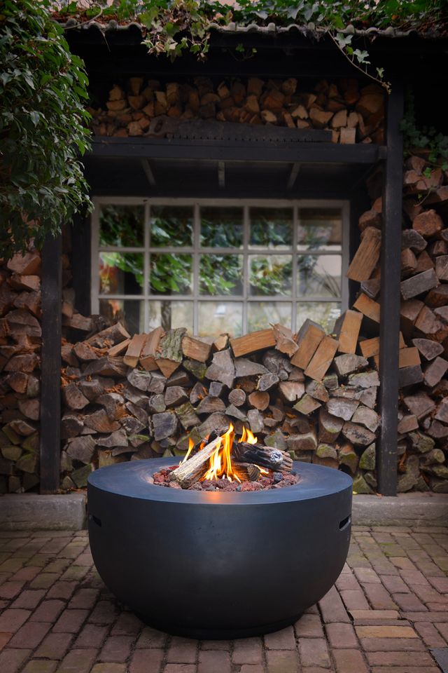 MANIA Cocoon Feuertisch Kugel schwarz