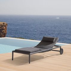 Caneline: Conic Sunbed Liege